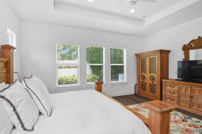 Image No.18-5 Bed Property for sale