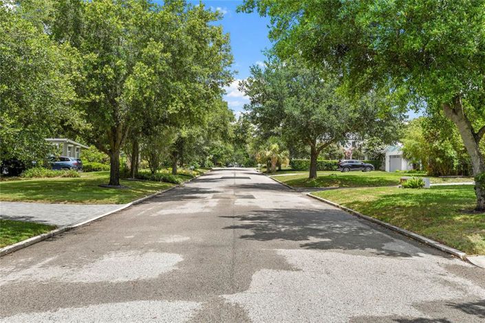 Image No.3-5 Bed Property for sale