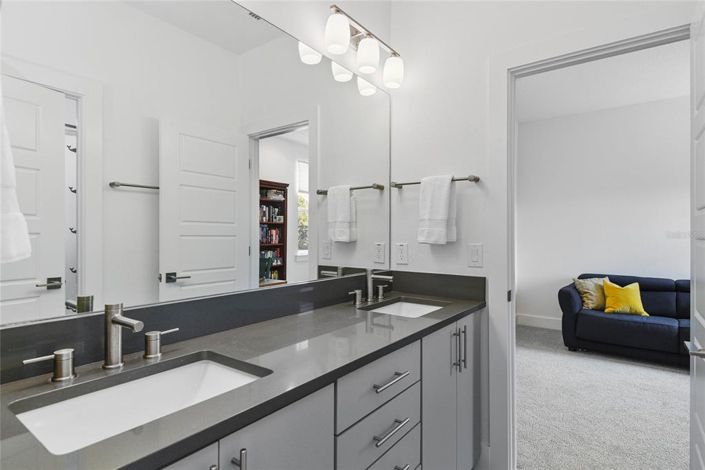 Image No.31-5 Bed Property for sale