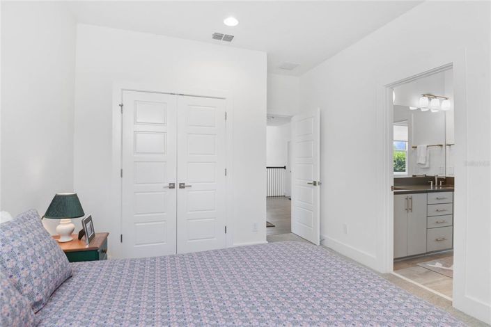 Image No.34-5 Bed Property for sale