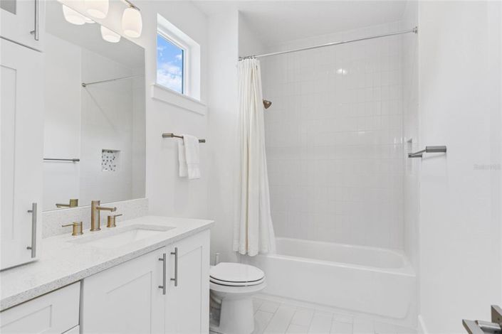 Image No.37-5 Bed Property for sale