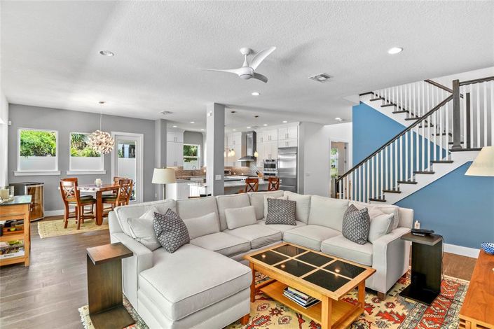 Image No.5-5 Bed Property for sale