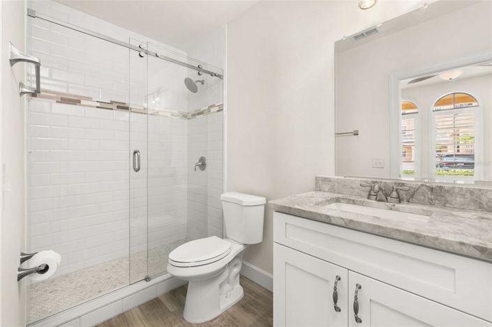 Image No.27-3 Bed Property for sale