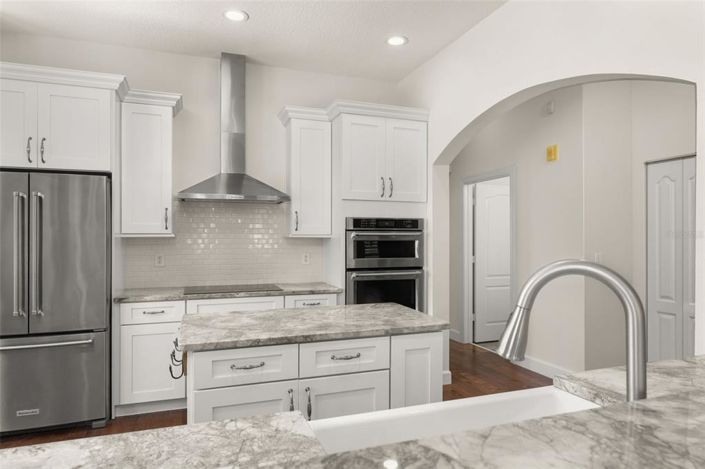 Image No.39-3 Bed Property for sale