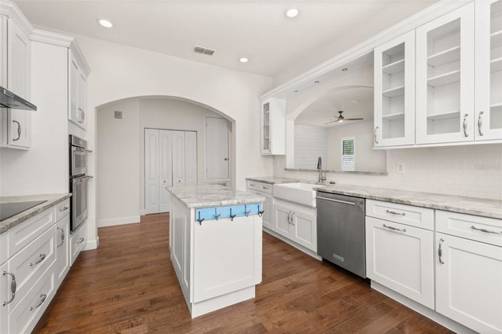 Image No.44-3 Bed Property for sale