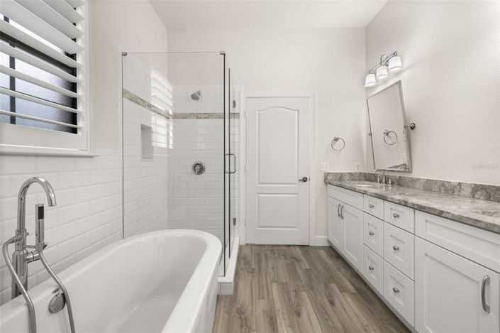 Image No.55-3 Bed Property for sale