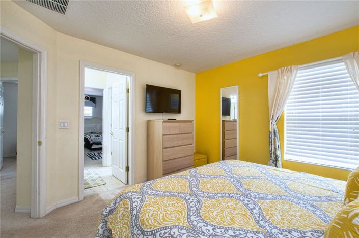 Image No.20-5 Bed Property for sale