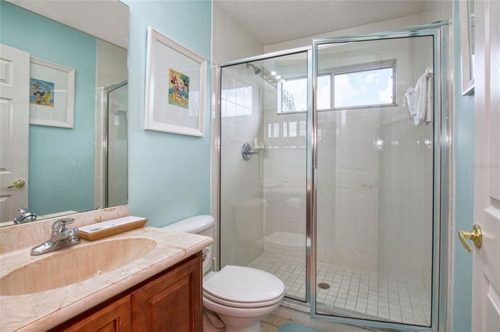 Image No.26-5 Bed Property for sale