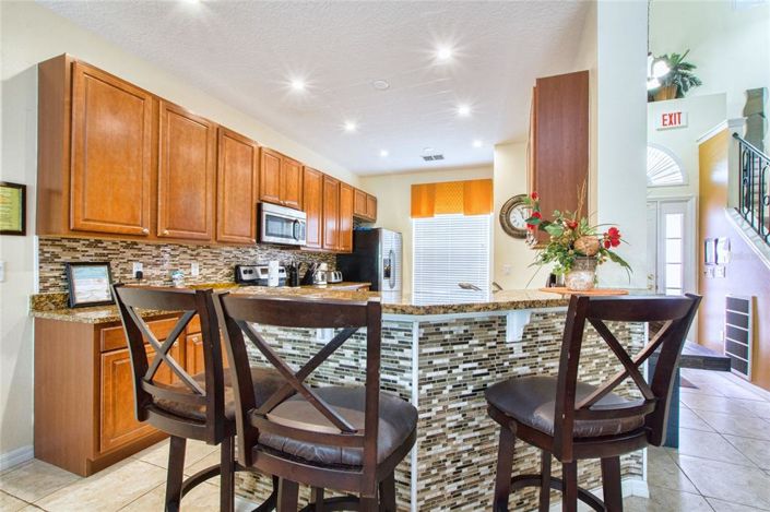 Image No.7-5 Bed Property for sale