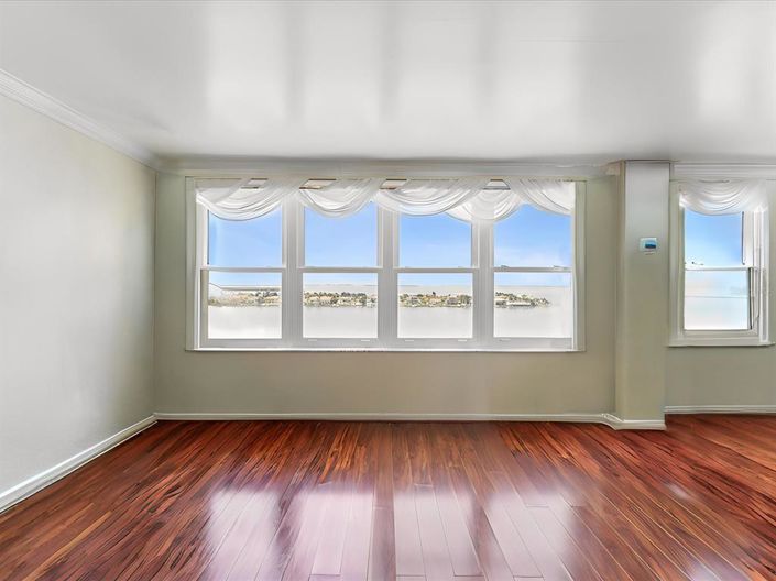 Image No.37-2 Bed Property for sale