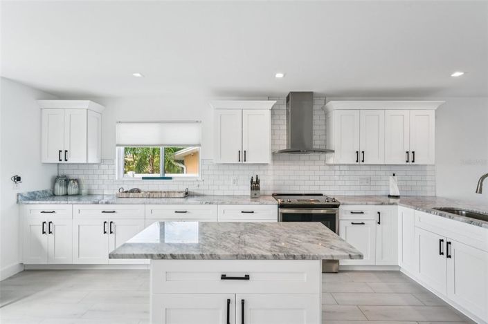 Image No.17-4 Bed Property for sale