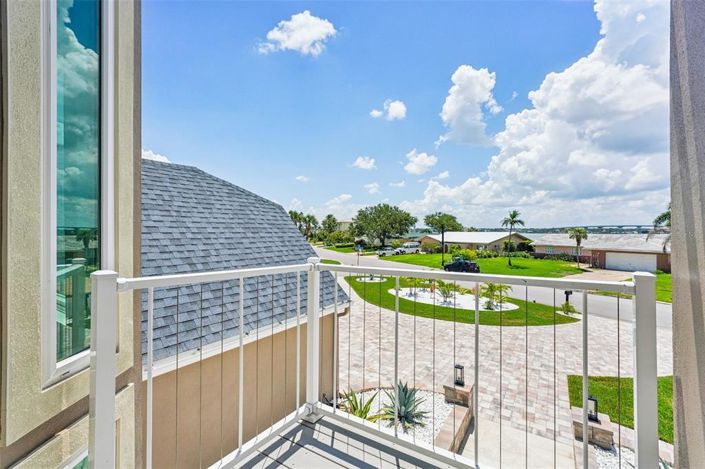 Image No.41-4 Bed Property for sale