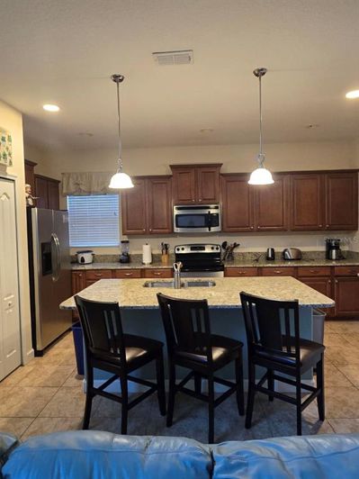 Image No.12-5 Bed Property for sale