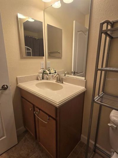 Image No.28-5 Bed Property for sale