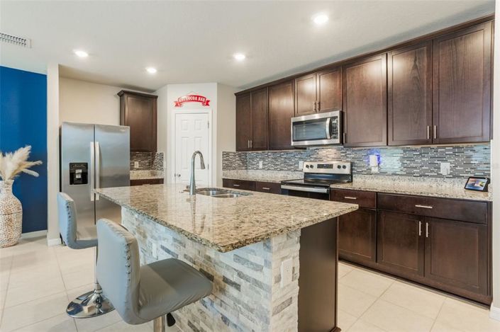 Image No.13-4 Bed Property for sale