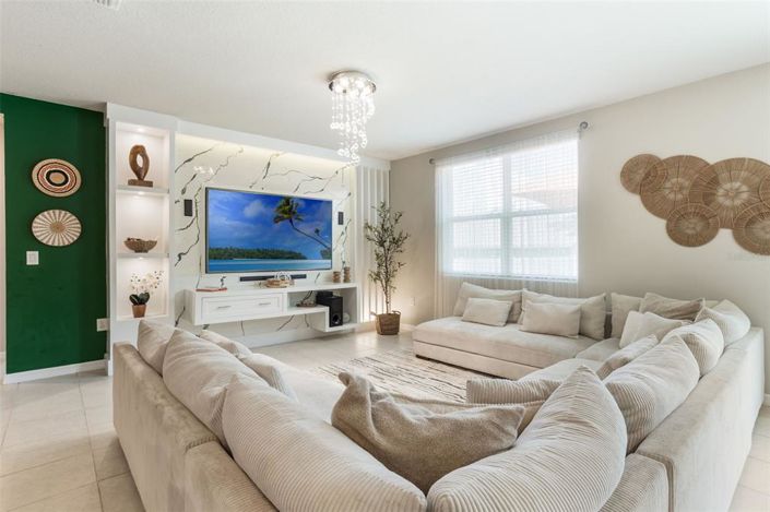 Image No.8-4 Bed Property for sale