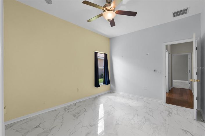 Image No.28-4 Bed Property for sale