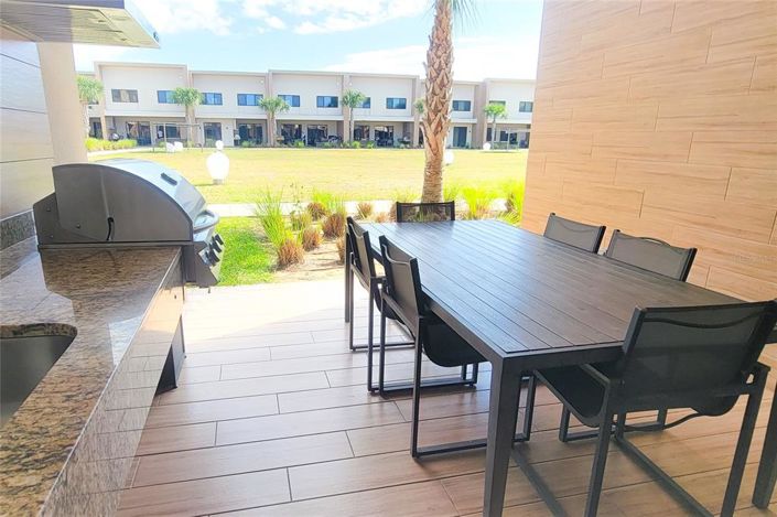 Image No.17-4 Bed Townhouse for sale