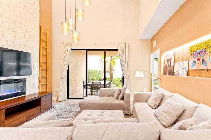 Image No.3-4 Bed Townhouse for sale