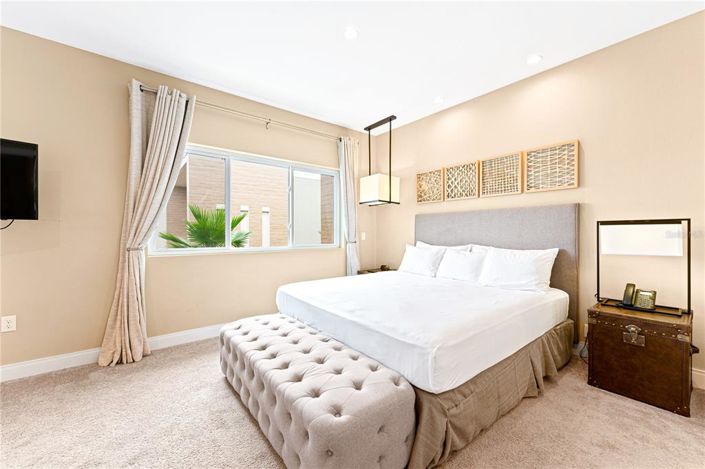 Image No.35-4 Bed Townhouse for sale