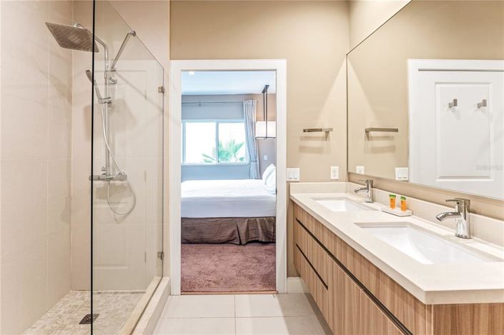 Image No.39-4 Bed Townhouse for sale