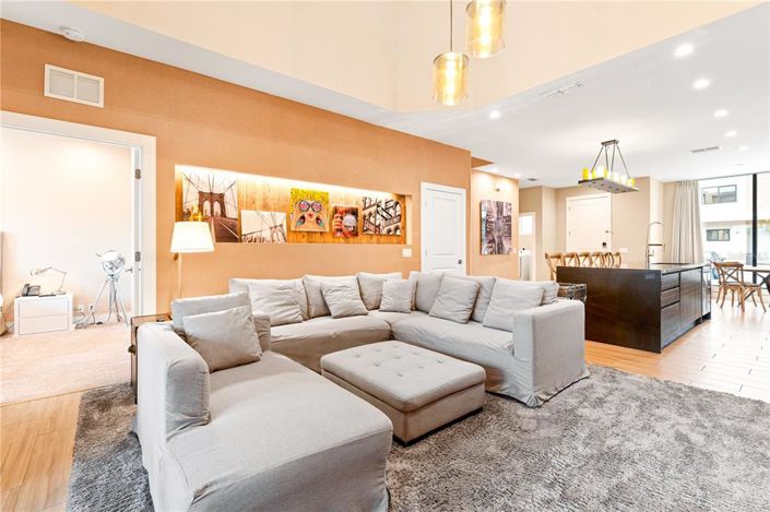 Image No.4-4 Bed Townhouse for sale