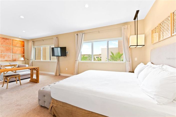 Image No.40-4 Bed Townhouse for sale