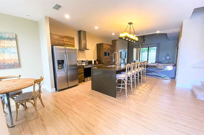 Image No.9-4 Bed Townhouse for sale