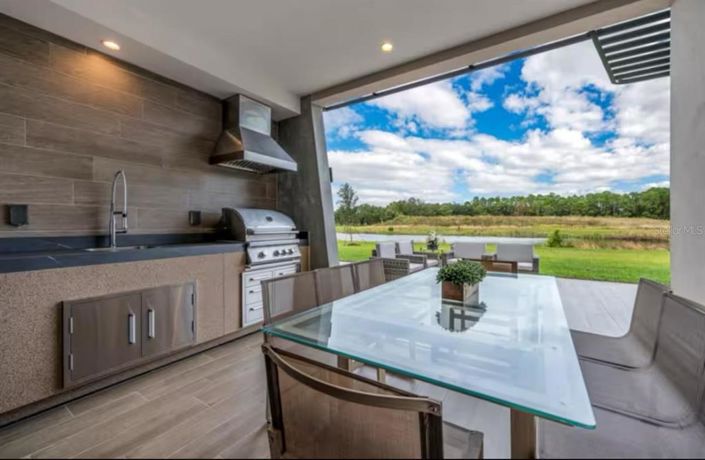 Image No.28-4 Bed Townhouse for sale