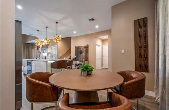 Image No.3-4 Bed Townhouse for sale