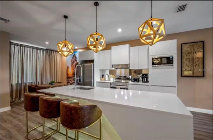 Image No.6-4 Bed Townhouse for sale