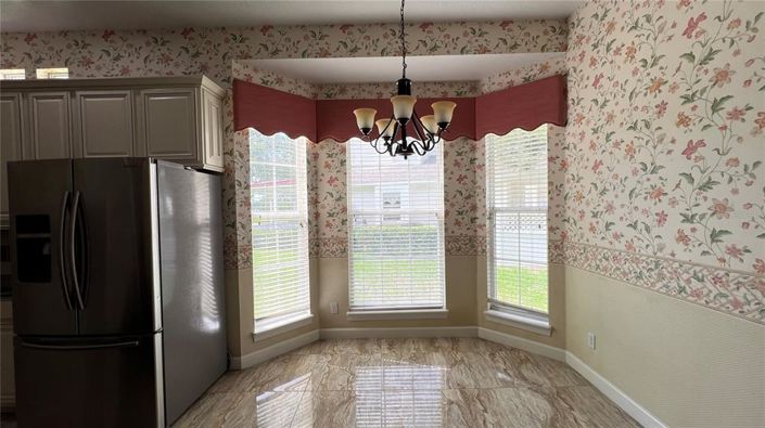 Image No.41-4 Bed Property for sale