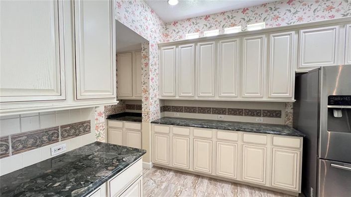 Image No.46-4 Bed Property for sale