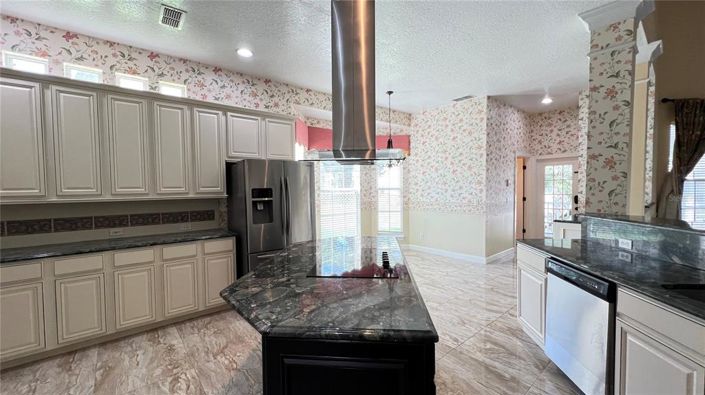 Image No.47-4 Bed Property for sale