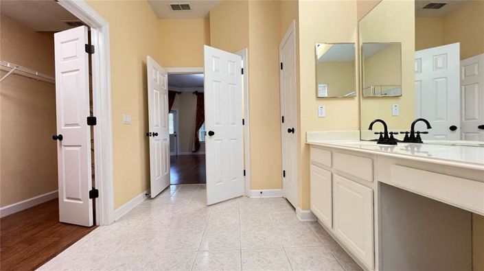 Image No.55-4 Bed Property for sale