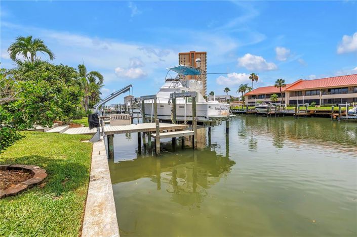 Image No.13-3 Bed Property for sale