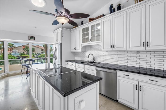 Image No.21-3 Bed Property for sale