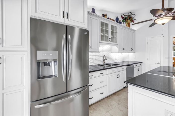 Image No.23-3 Bed Property for sale