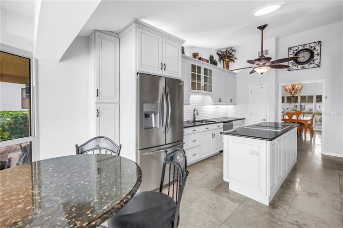 Image No.30-3 Bed Property for sale