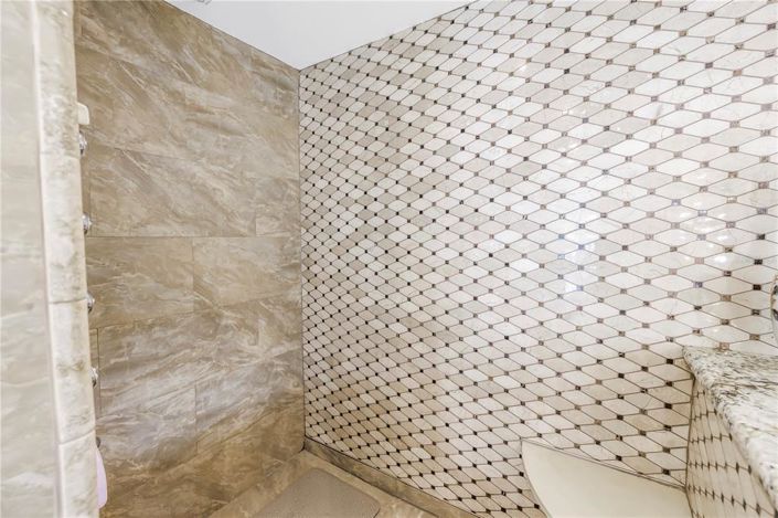 Image No.58-3 Bed Property for sale