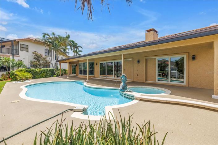 Image No.9-3 Bed Property for sale