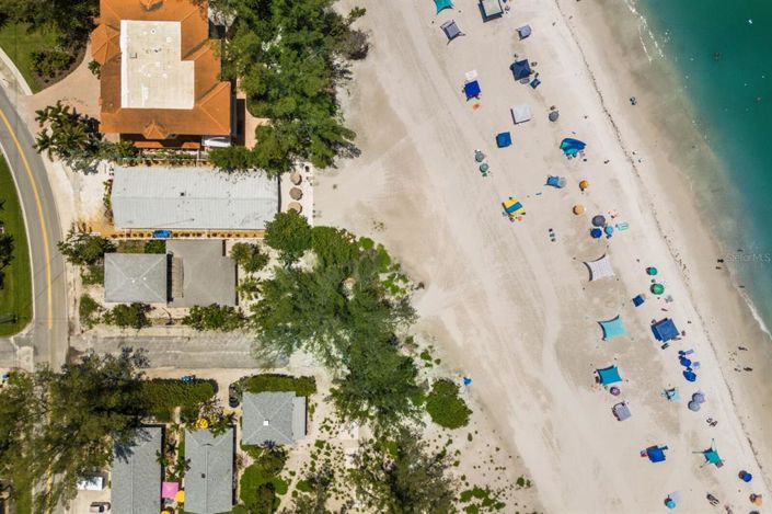 Image No.11-4 Bed Property for sale