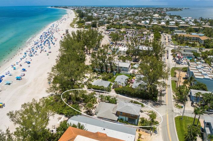 Image No.3-4 Bed Property for sale