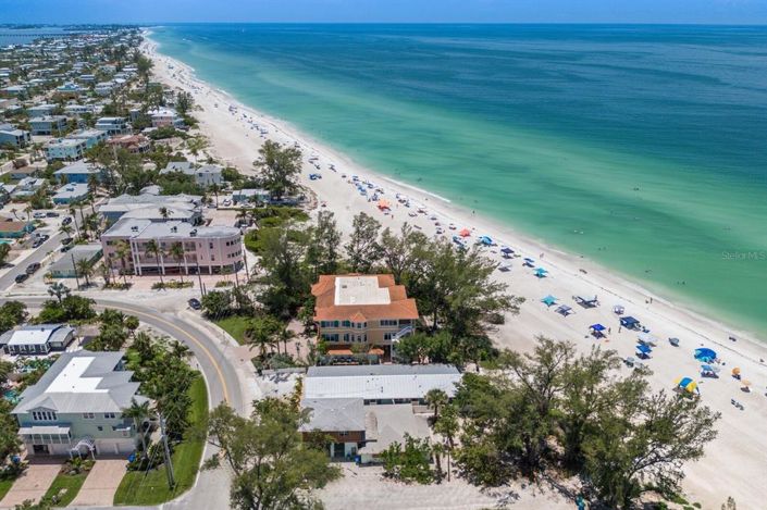 Image No.4-4 Bed Property for sale