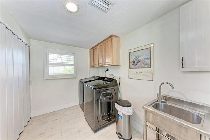 Image No.34-2 Bed Property for sale