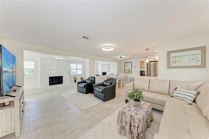 Image No.5-2 Bed Property for sale