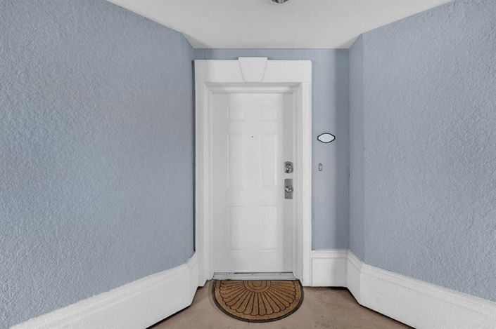 Image No.2-3 Bed Property for sale