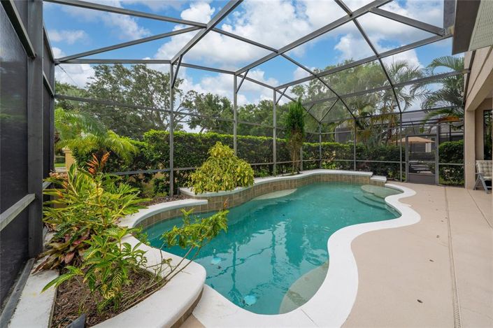 Image No.27-4 Bed Property for sale