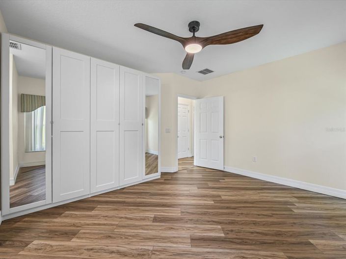 Image No.22-6 Bed Property for sale