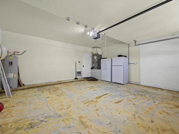 Image No.29-6 Bed Property for sale